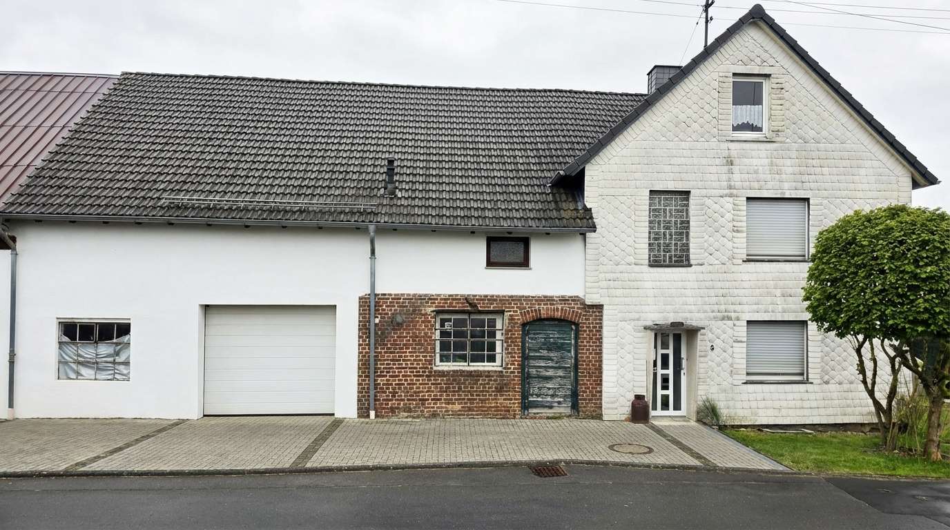 Thumbnail-Haus zum Kaufen in Nauroth 220.000,00 € 120 m²