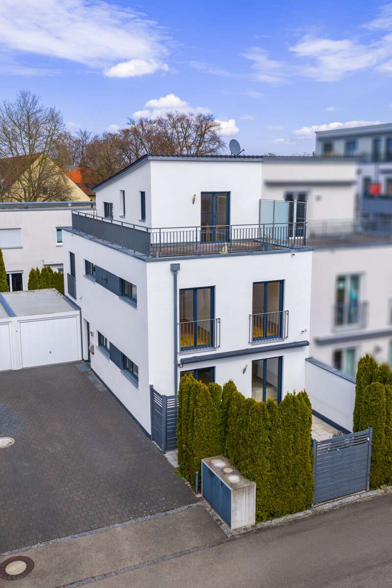 Thumbnail-Haus zum Kaufen in Augsburg Pfersee 972.500,00 € 157.58 m²