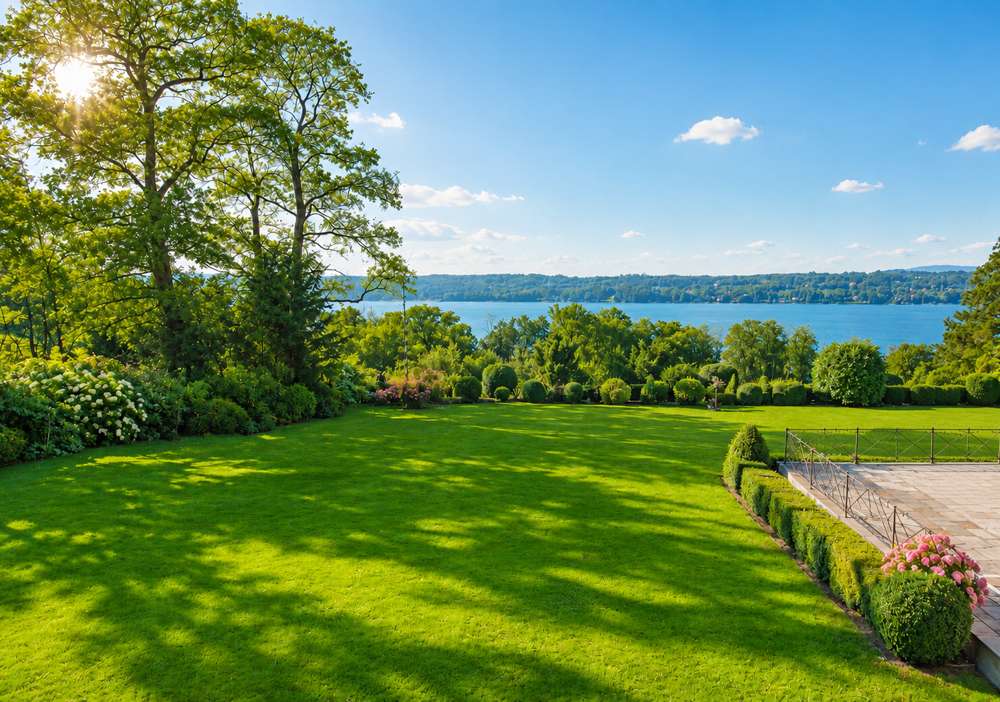 Thumbnail-Haus zum Mieten in Berg 6.500,00 € 281 m²