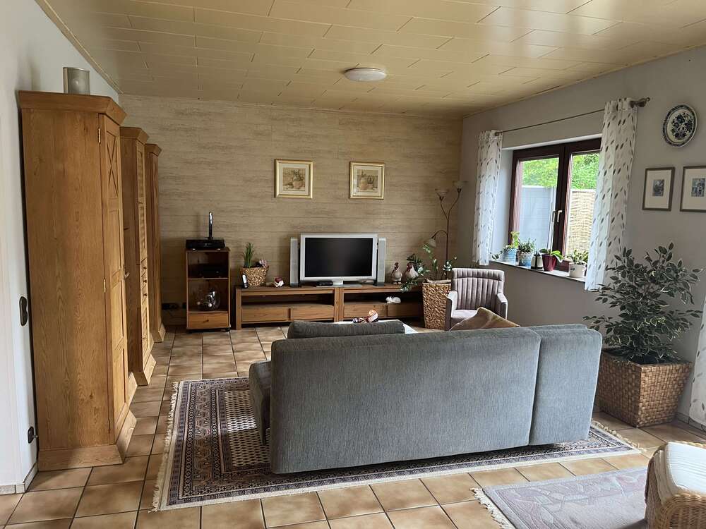 Thumbnail-Haus zum Kaufen in Moers 395.000,00 € 199 m²