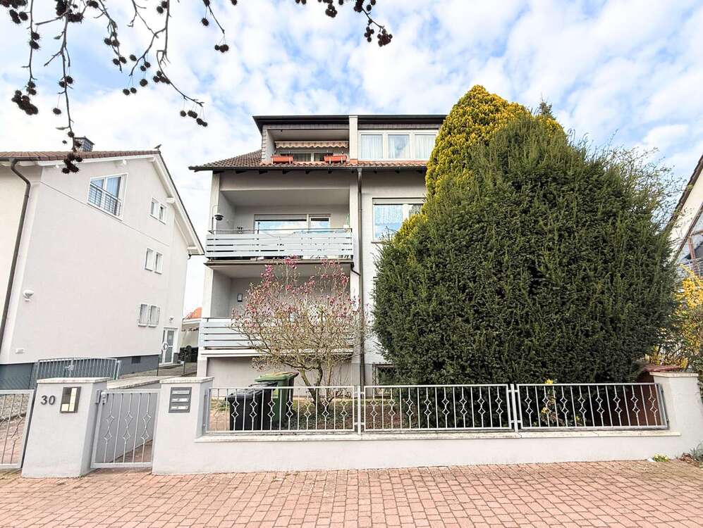 Thumbnail-Haus zum Kaufen in Dietzenbach 627.000,00 € 247 m²