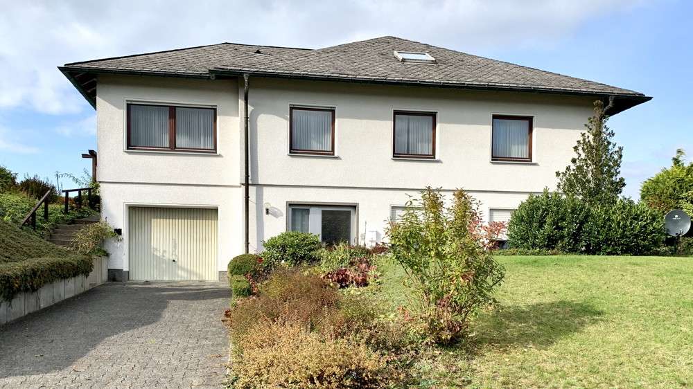 Thumbnail-Haus zum Kaufen in Wenden Hillmicke 450.000,00 € 262 m²