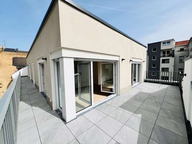Thumbnail-Wohnung zum Mieten in Wiesbaden 2.250,00 € 125.21 m²