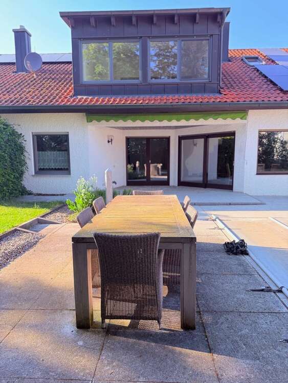 Thumbnail-Haus zum Mieten in Eggelstetten 1.850,00 € 210 m²