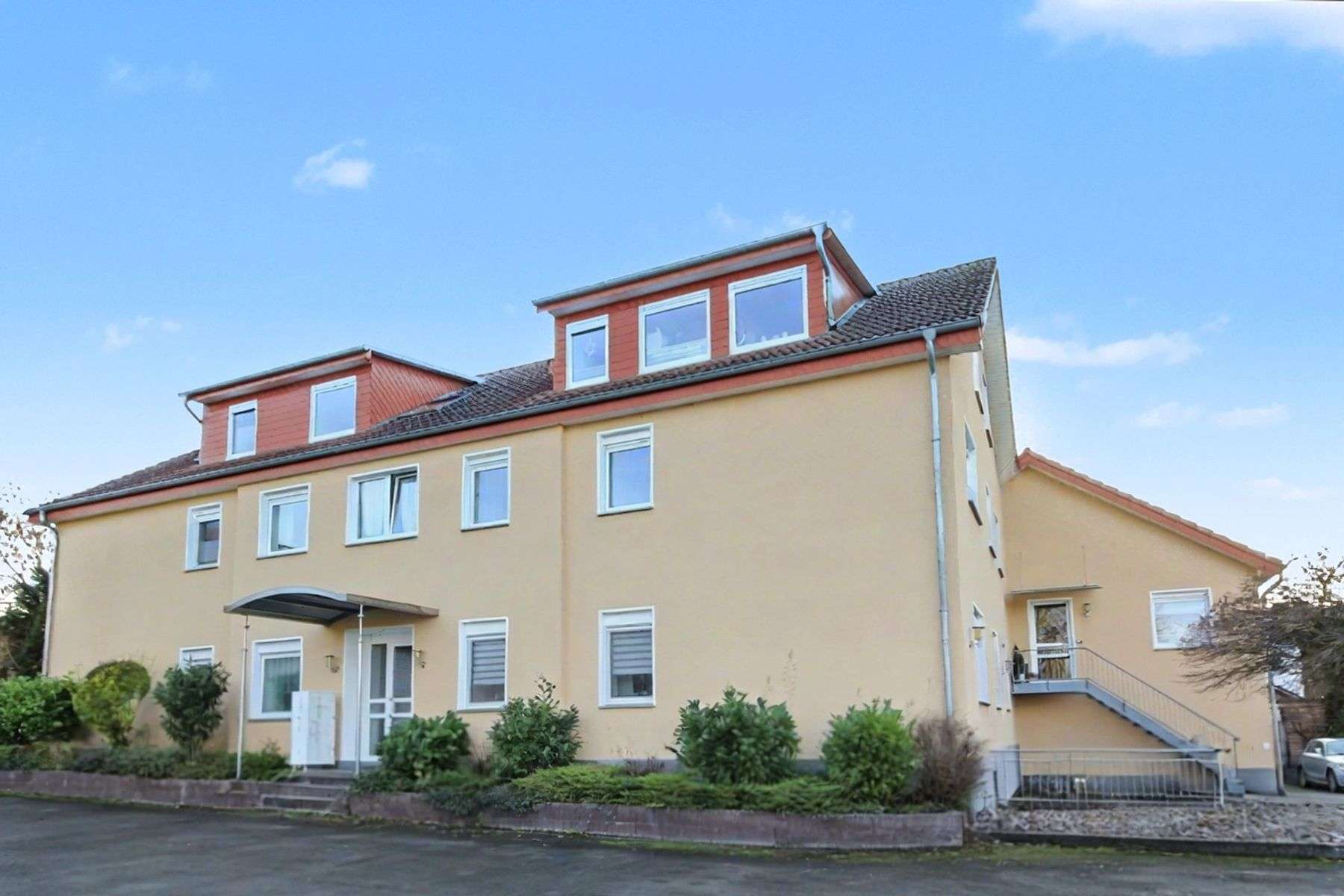 Thumbnail-Wohnung zum Kaufen in Detmold 179.000,00 € 107.74 m²