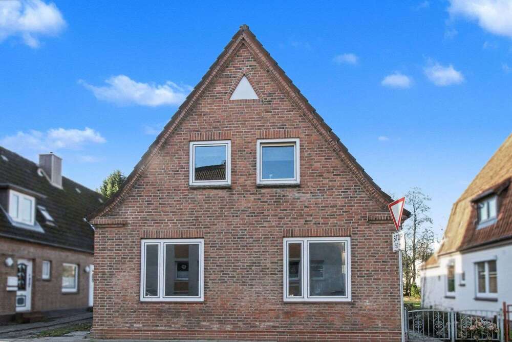 Thumbnail-Haus zum Kaufen in Heide 240.000,00 € 104.59 m²