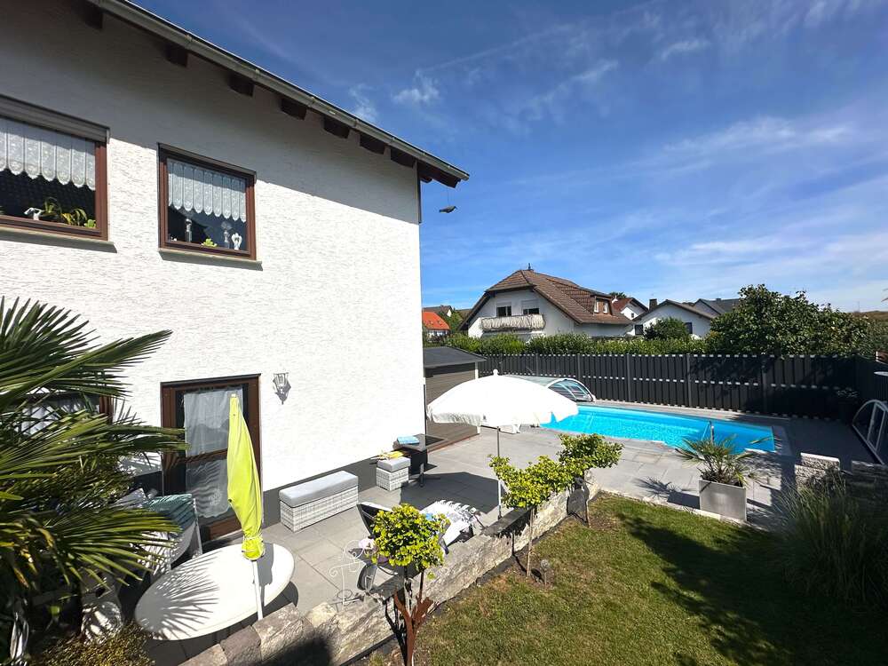 Thumbnail-Haus zum Kaufen in Gückingen 650.000,00 € 205 m²