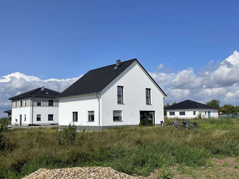 Thumbnail-Grundstück zu verkaufen in Bernburg 81.400,00 € 740 m²