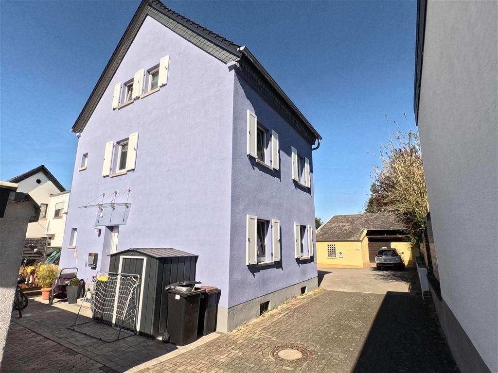 Thumbnail-Haus zum Kaufen in Urmitz , Rhein 295.000,00 € 130 m²