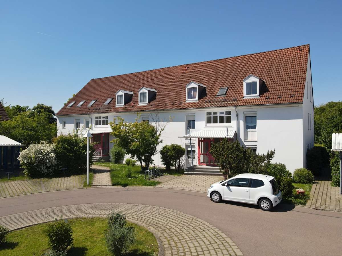 Thumbnail-Wohnung zum Kaufen in Halle Seeben 95.000,00 € 58 m²