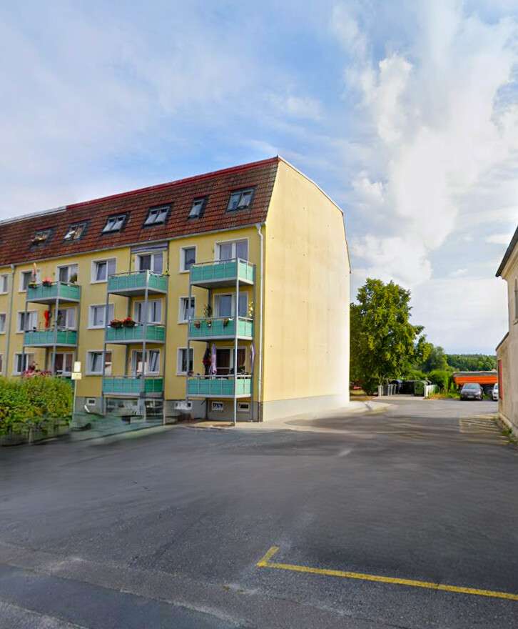 Thumbnail-Wohnung zum Kaufen in Königsbrück 140.000,00 € 75 m²