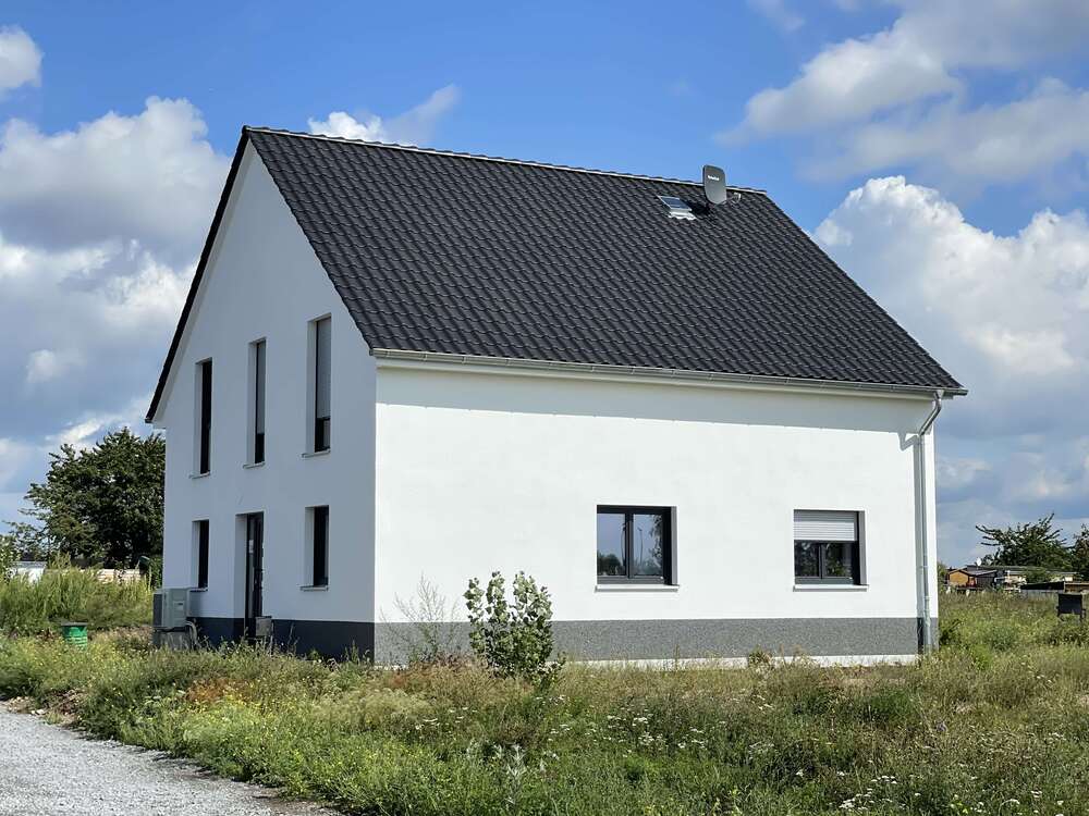 Thumbnail-Grundstück zu verkaufen in Bernburg 99.320,00 € 955 m²