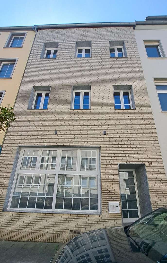 Thumbnail-Haus zum Kaufen in Krefeld 439.000,00 € 288 m²