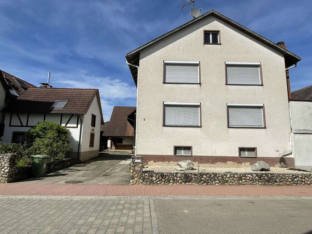 Thumbnail-Haus zum Kaufen in Teningen Nimburg 690.000,00 € 225 m²