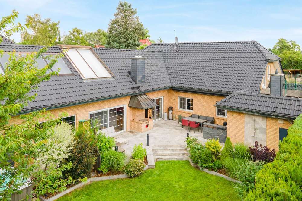 Thumbnail-Haus zum Kaufen in Hoppegarten 1.200.000,00 € 341.22 m²