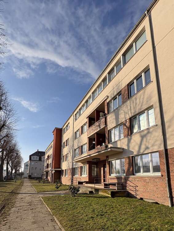 Thumbnail-Wohnung zum Mieten in Zwenkau 450,00 € 49.45 m²