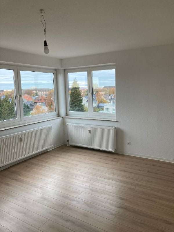 Thumbnail-Wohnung zum Mieten in Bremerhaven 389,00 € 58.04 m²