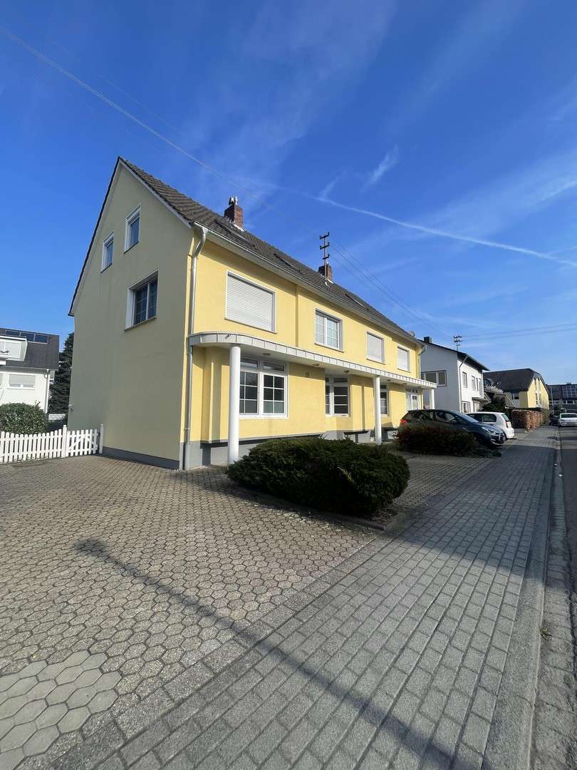 Thumbnail-Wohnung zum Mieten in Sankt Augustin 990,00 € 79 m²