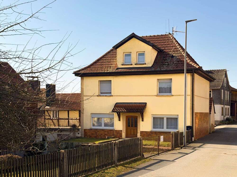 Thumbnail-Haus zum Kaufen in Redwitz 110.000,00 € 160 m²