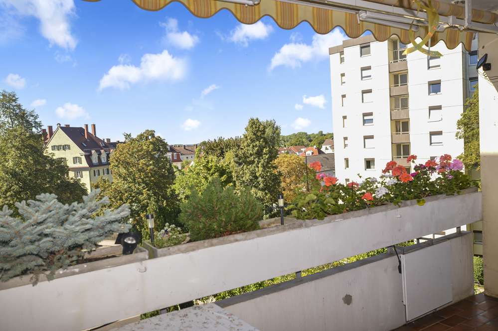 Thumbnail-Wohnung zum Kaufen in Augsburg-Göggingen 379.000,00 € 120.47 m²