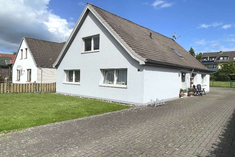 Thumbnail-Haus zum Kaufen in Geestland 169.000,00 € 151 m²