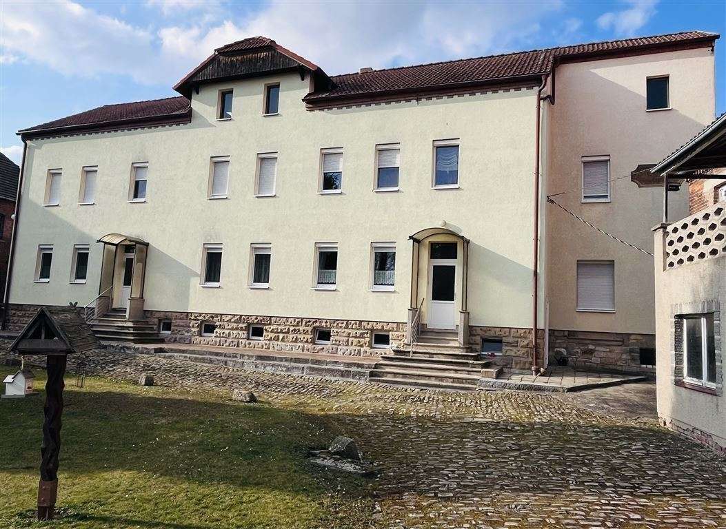 Thumbnail-Haus zum Kaufen in Hohenmölsen 398.000,00 € 300 m²