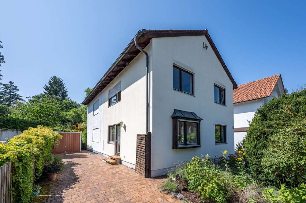 Thumbnail-Haus zum Kaufen in München 875.000,00 € 92.73 m²