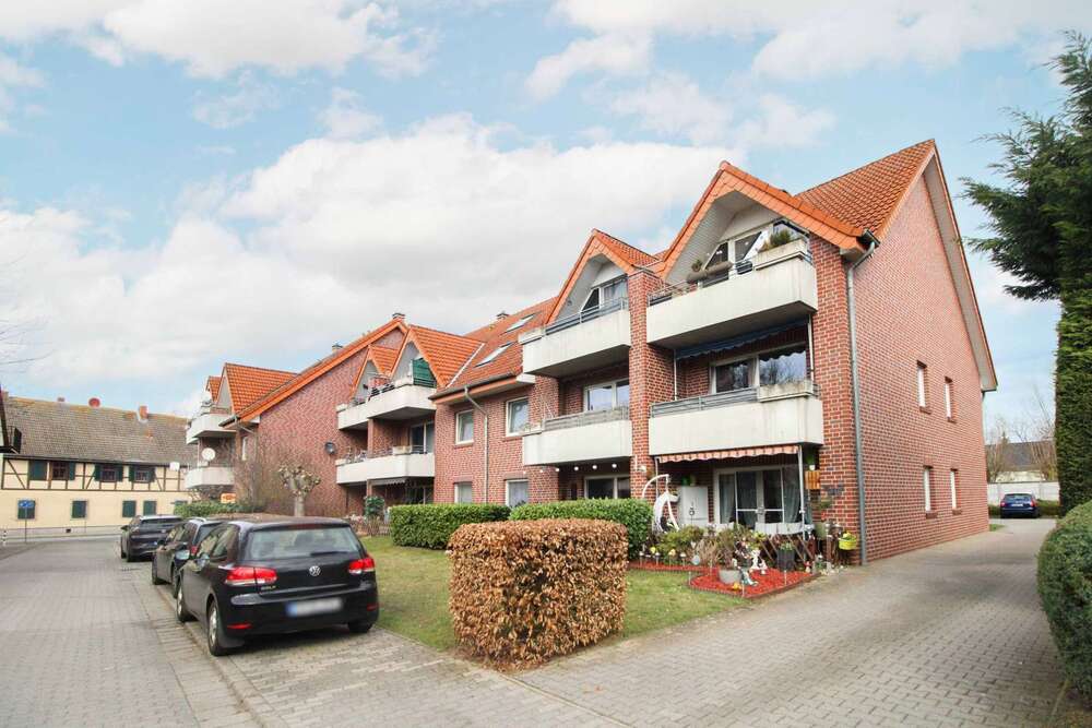 Thumbnail-Wohnung zum Kaufen in Barleben 110.000,00 € 68.77 m²