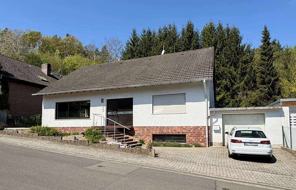 Thumbnail-Haus zum Kaufen in Hochspeyer 465.000,00 € 241 m²