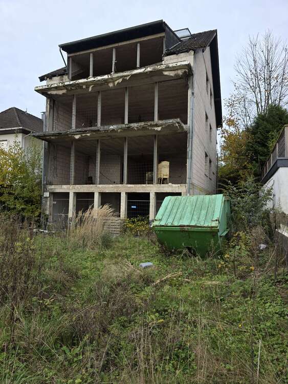 Thumbnail-Haus zum Kaufen in Lindlar 199.000,00 € 399 m²