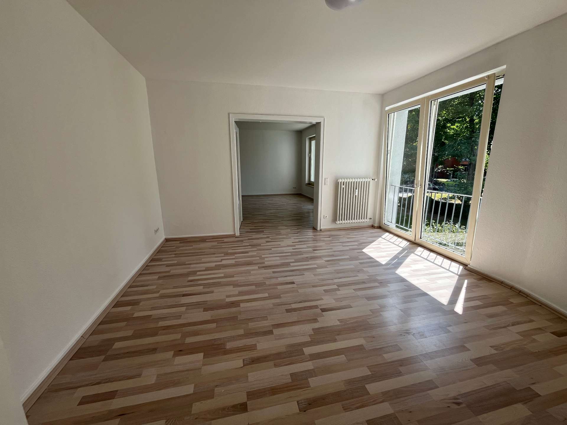 Thumbnail-Wohnung zum Mieten in Düsseldorf 1.072,00 € 104.58 m²