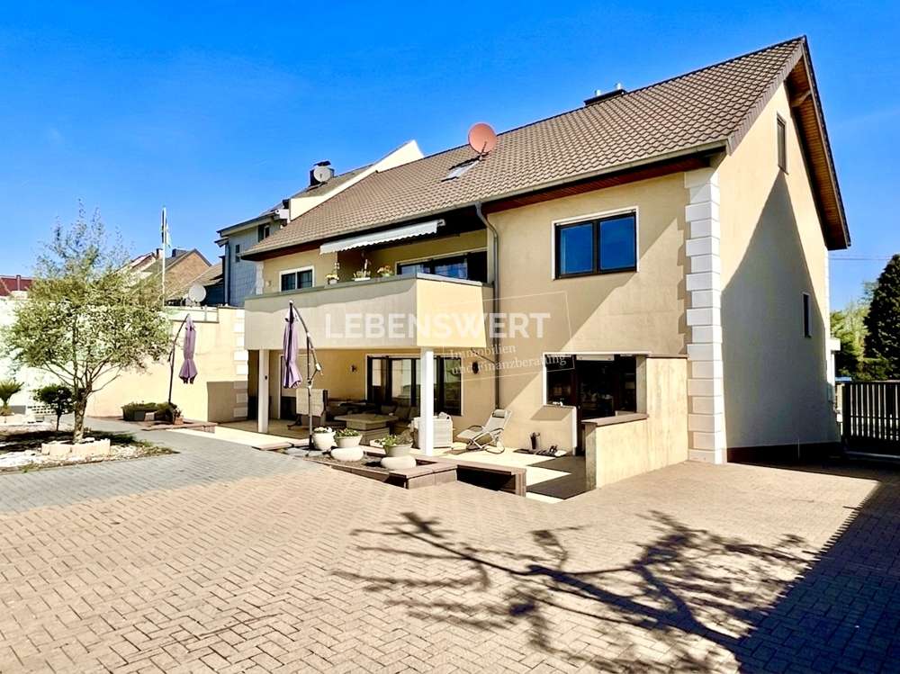 Thumbnail-Haus zum Kaufen in Jüchen 1.100.000,00 € 279 m²