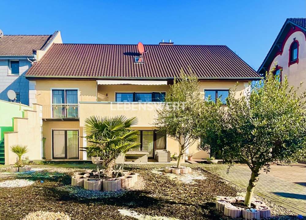 Thumbnail-Haus zum Kaufen in Jüchen 1.100.000,00 € 279 m²