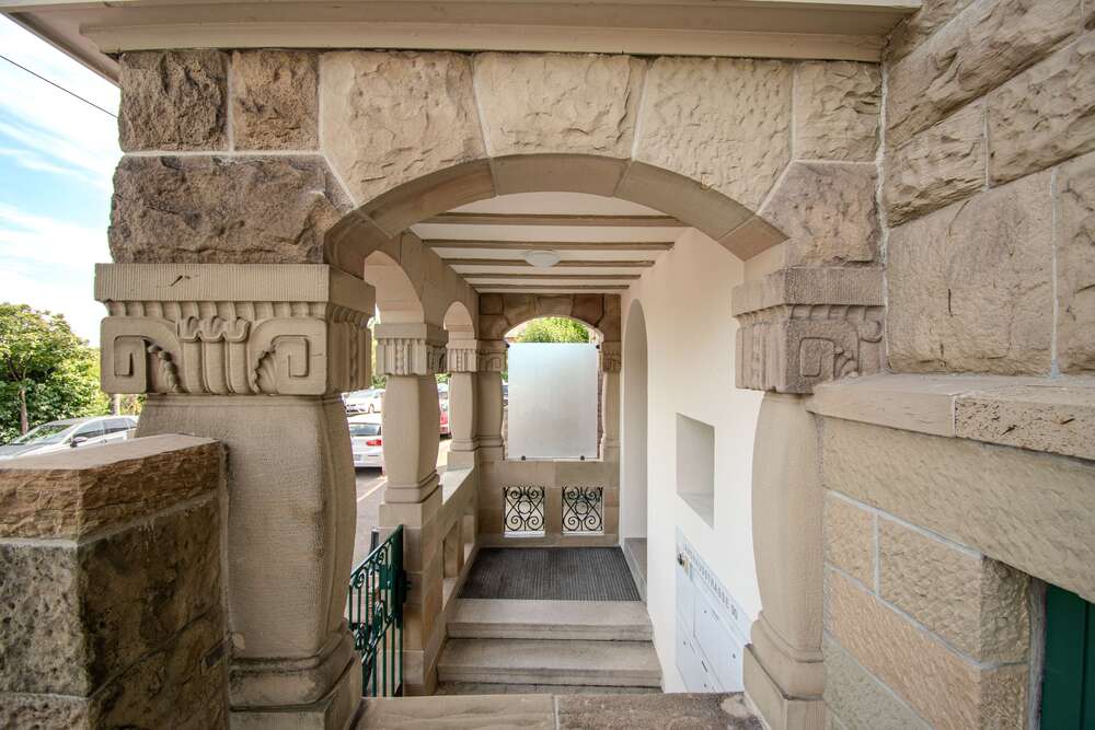 Thumbnail-Haus zum Kaufen in Stuttgart 4.299.000,00 € 742 m²