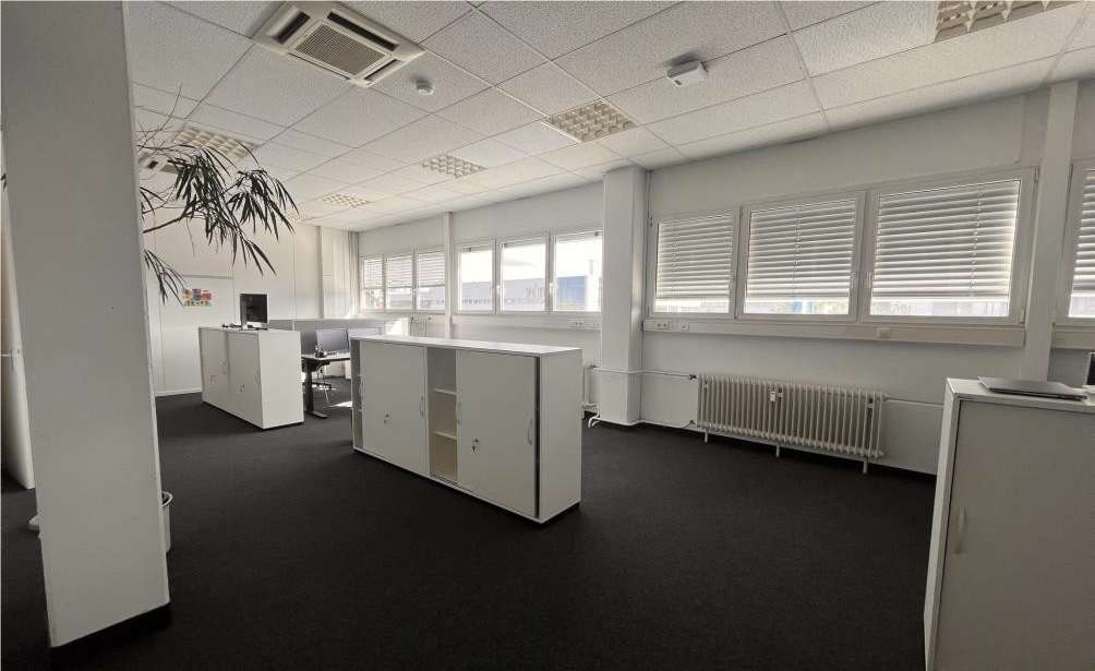 Thumbnail-Büro in Kornwestheim 3.506,00 € 369 m²