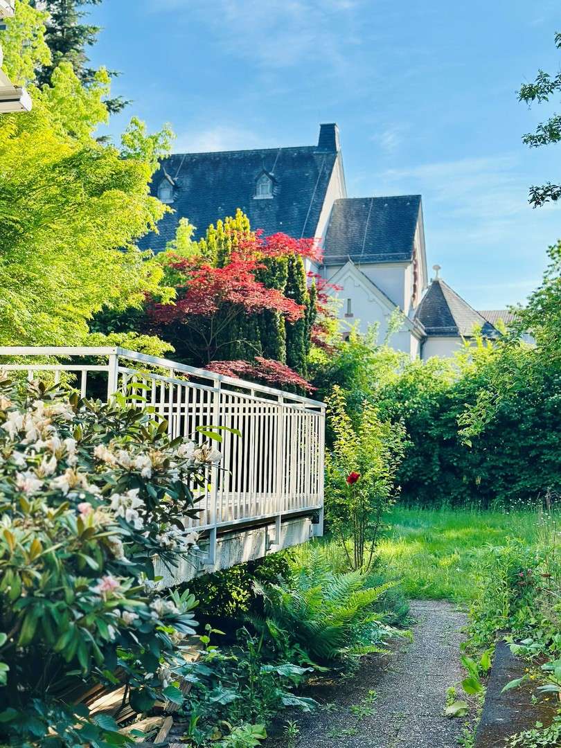 Thumbnail-Wohnung zum Mieten in Bad Homburg vor der Höhe 2.600,00 € 150 m²