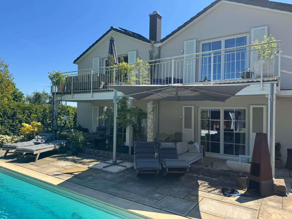 Thumbnail-Haus zum Kaufen in Neu Anspach 1.249.000,00 € 215 m²