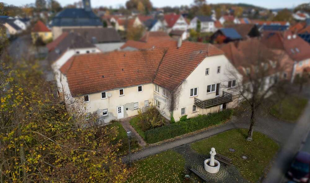 Thumbnail-Haus zum Kaufen in Michelau in Oberfranken 78.000,00 € 249 m²