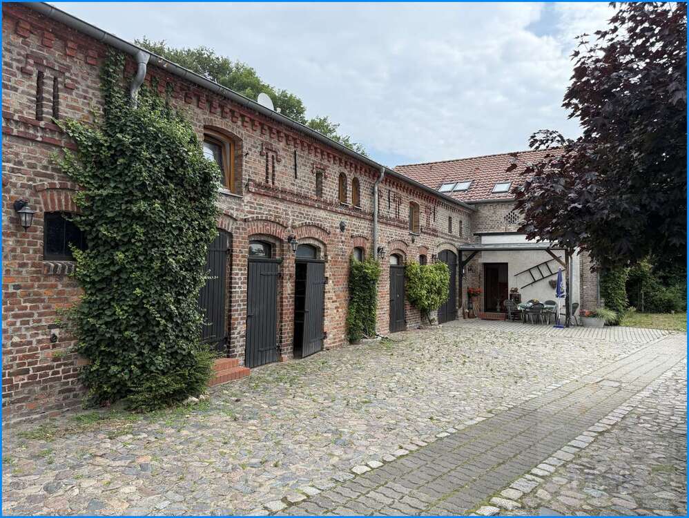 Thumbnail-Haus zum Kaufen in Nuthetal 950.000,00 € 237 m²