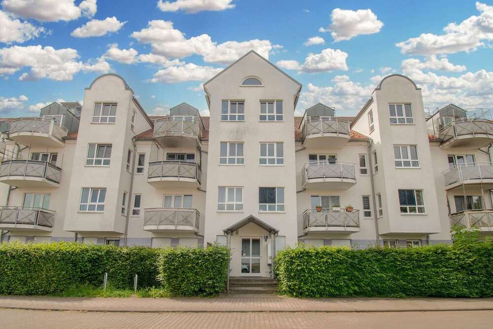 Thumbnail-Wohnung zum Kaufen in Leipzig 240.000,00 € 121.09 m²