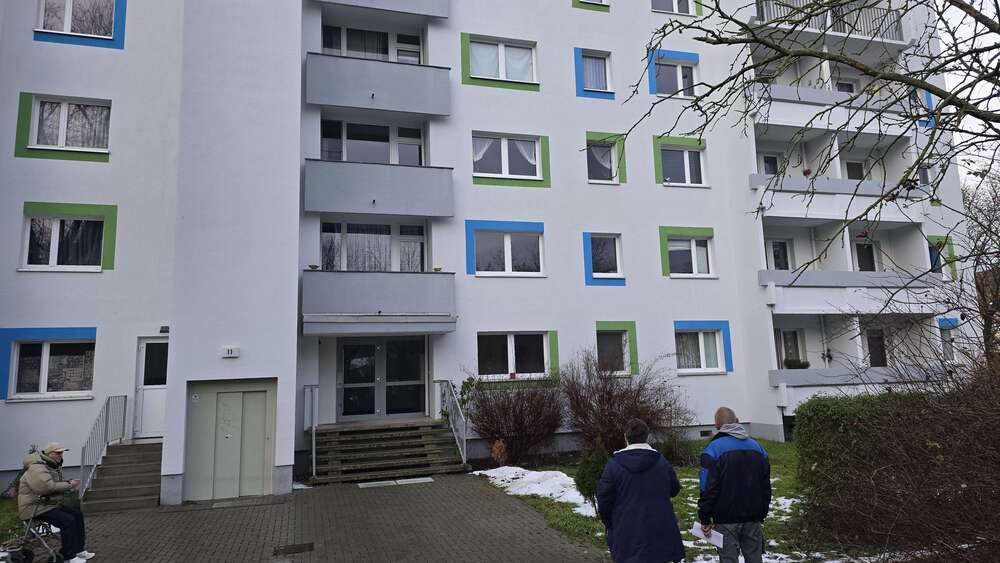 Thumbnail-Wohnung zum Mieten in Halle 300,00 € 30.3 m²