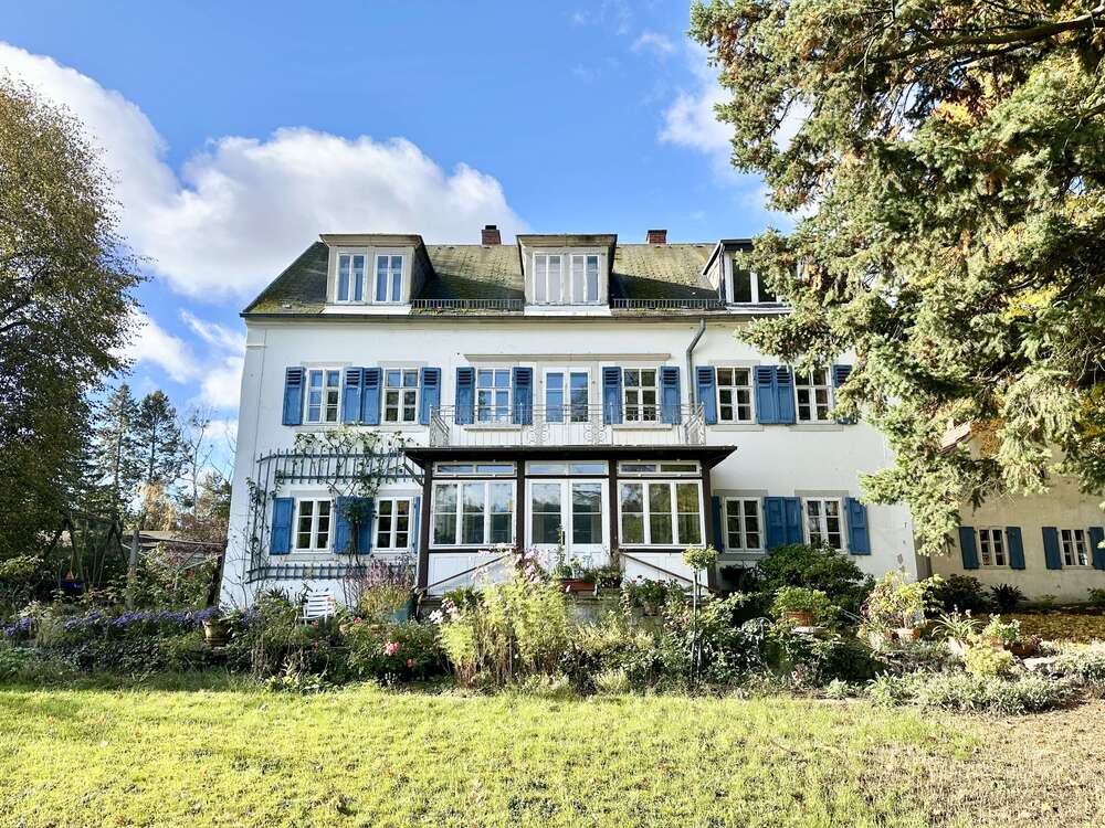 Thumbnail-Haus zum Kaufen in Dresden 1.500.000,00 € 430 m²