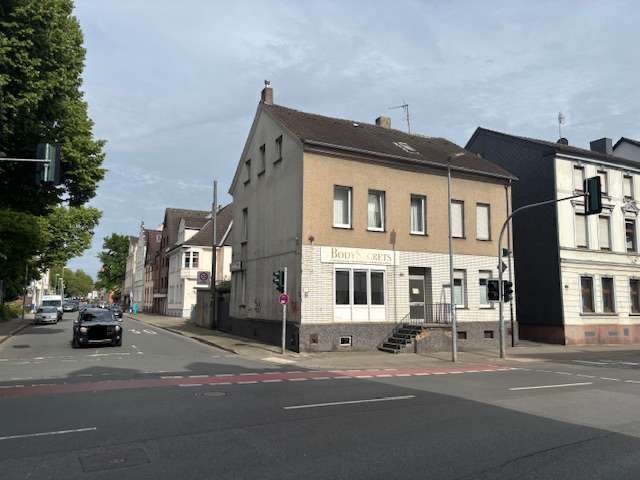 Thumbnail-Haus zum Kaufen in Gelsenkirchen 325.000,00 € 323.72 m²