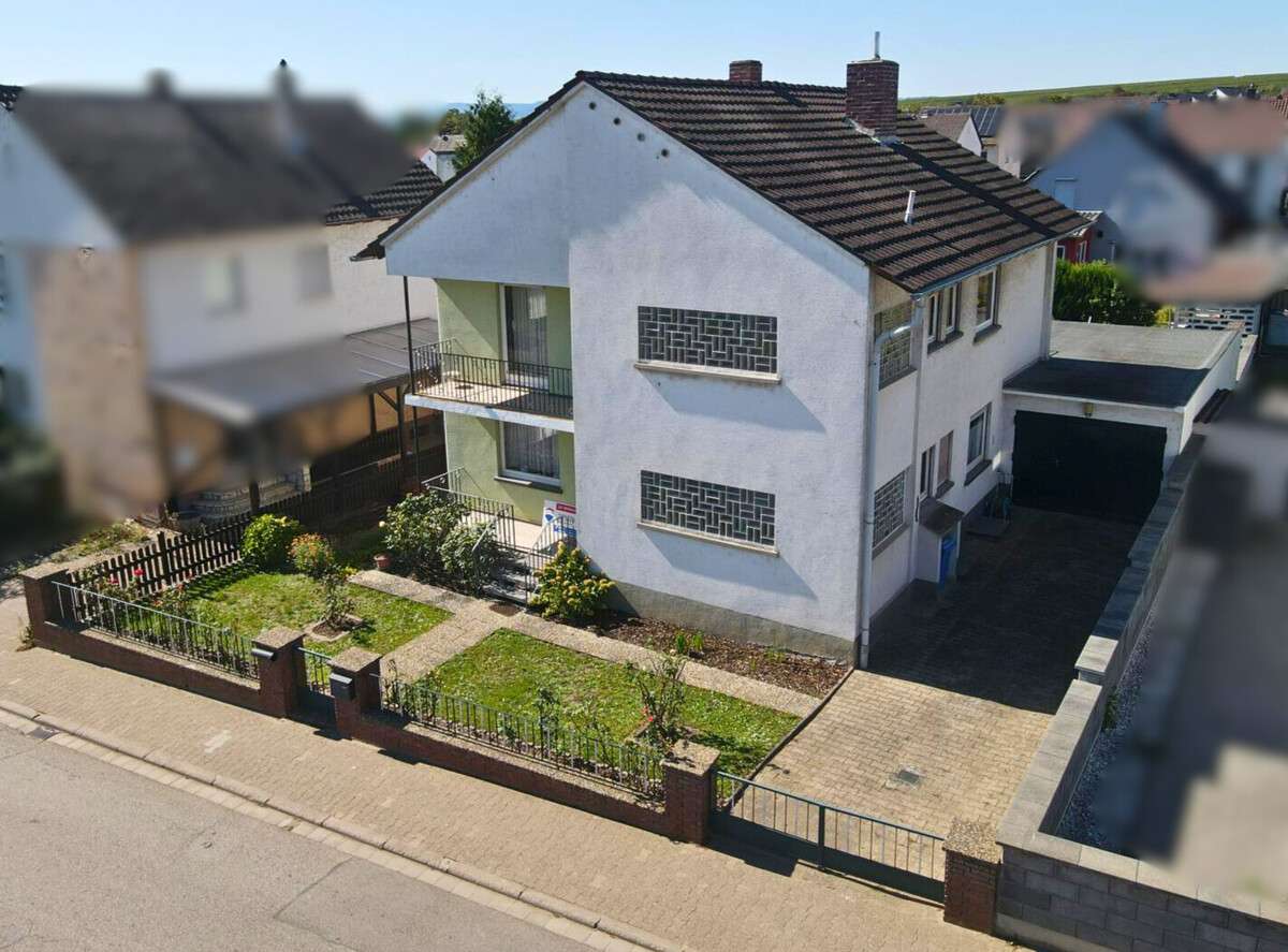 Thumbnail-Haus zum Kaufen in Dirmstein 199.000,00 € 164 m²