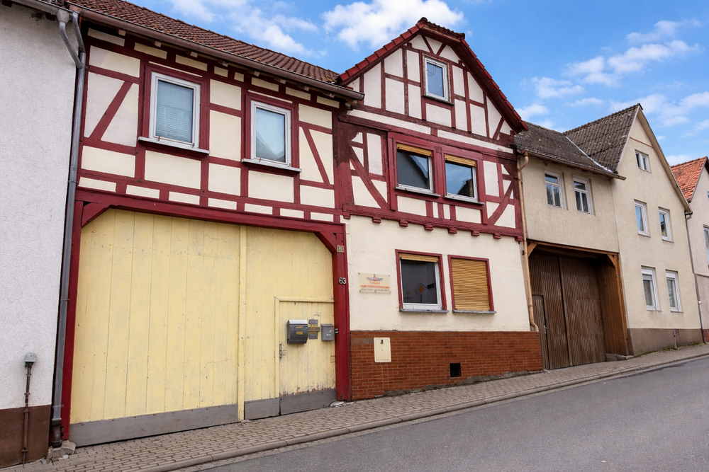 Thumbnail-Haus zum Kaufen in Langgöns 229.000,00 € 180 m²