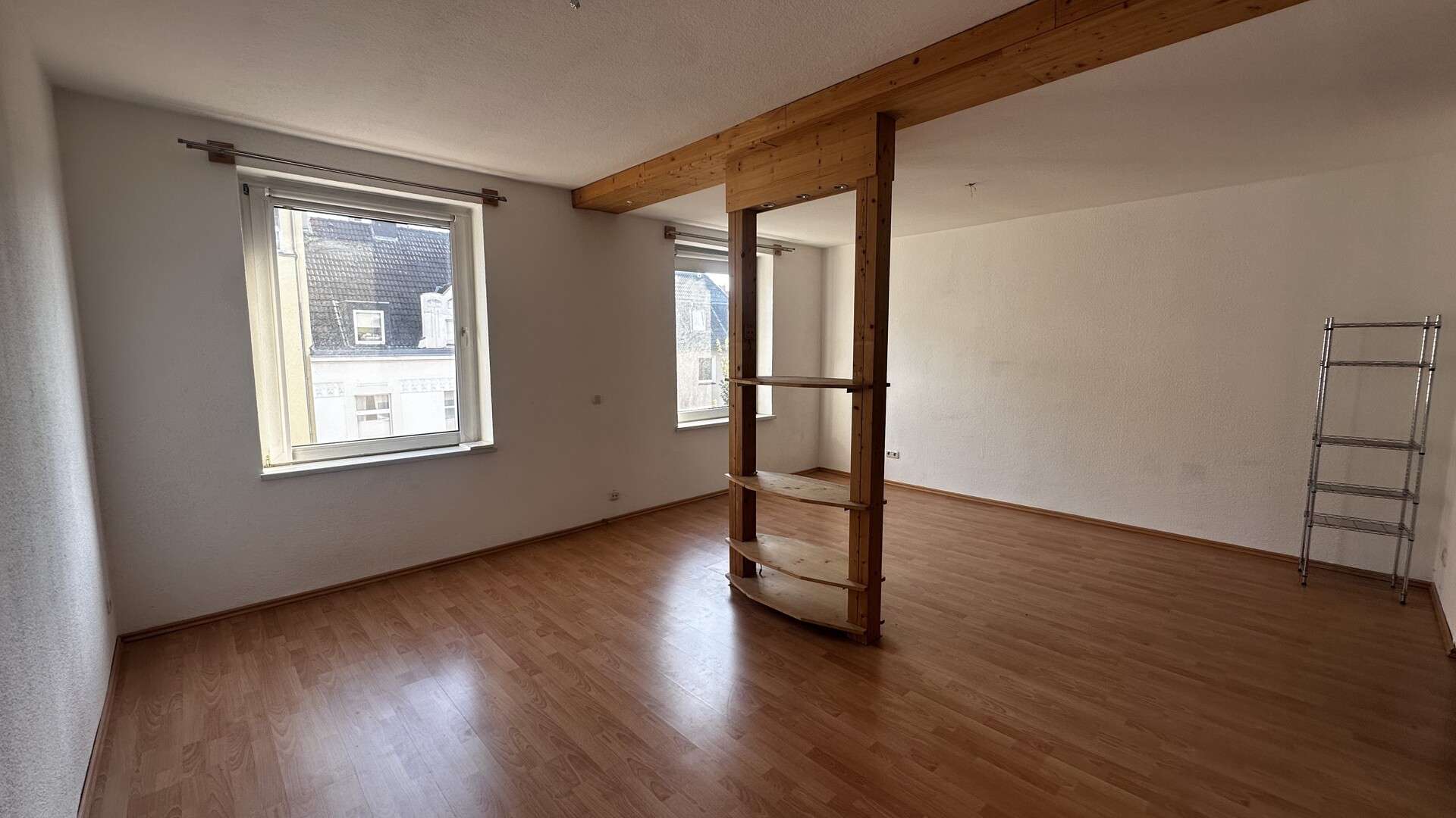 Thumbnail-Wohnung zum Kaufen in Düsseldorf 210.000,00 € 43.65 m²