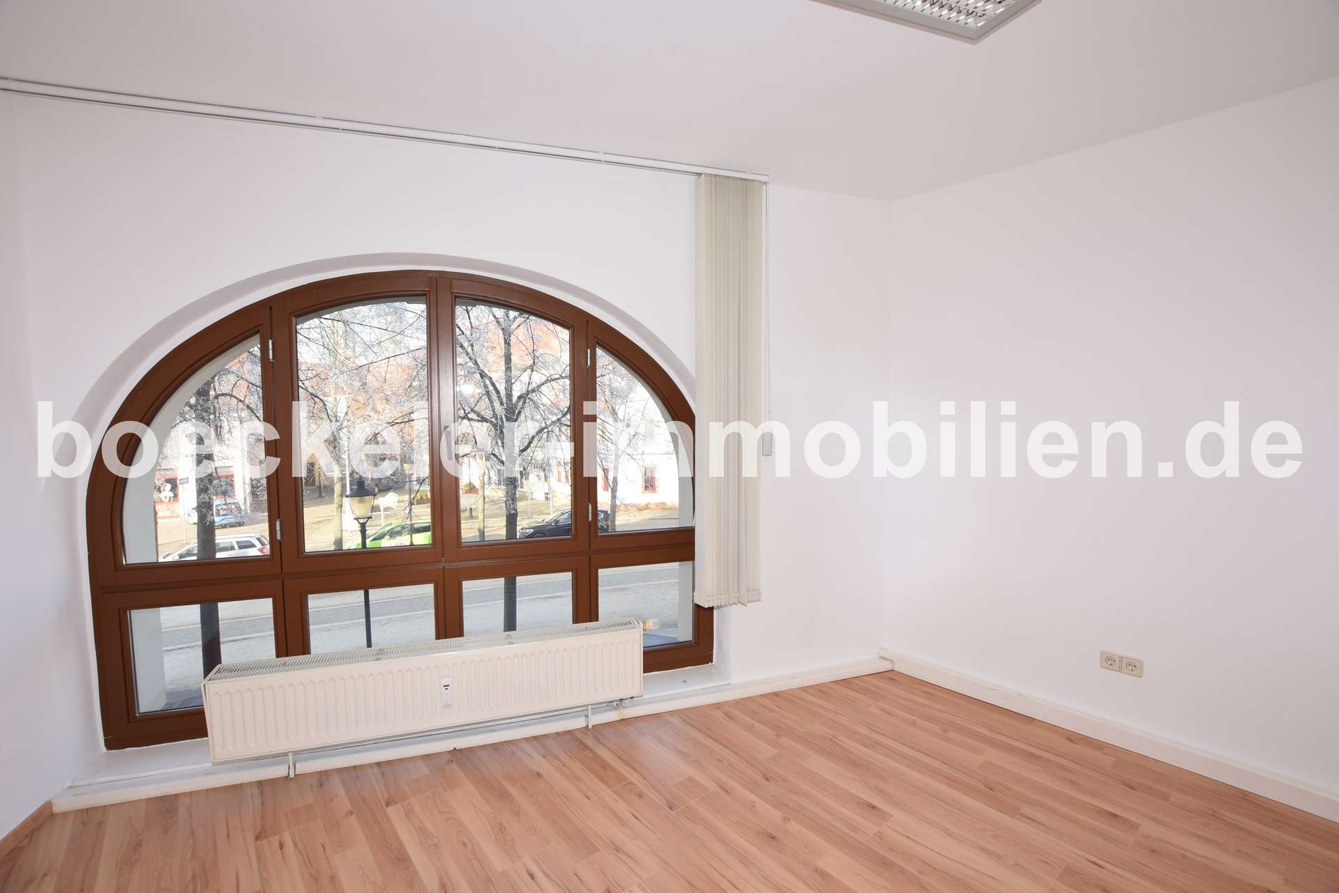 Thumbnail-Büro in Naumburg 210,00 € 26.67 m²