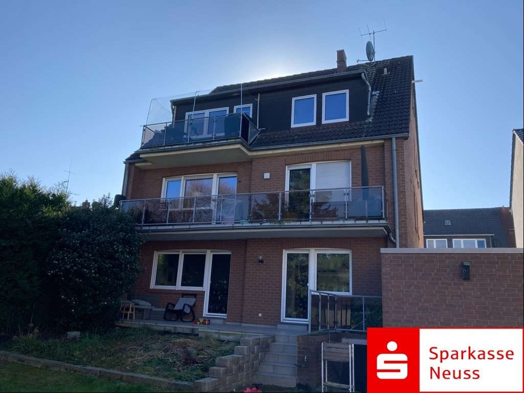 Thumbnail-Wohnung zum Kaufen in Neuss 390.000,00 € 116.33 m²