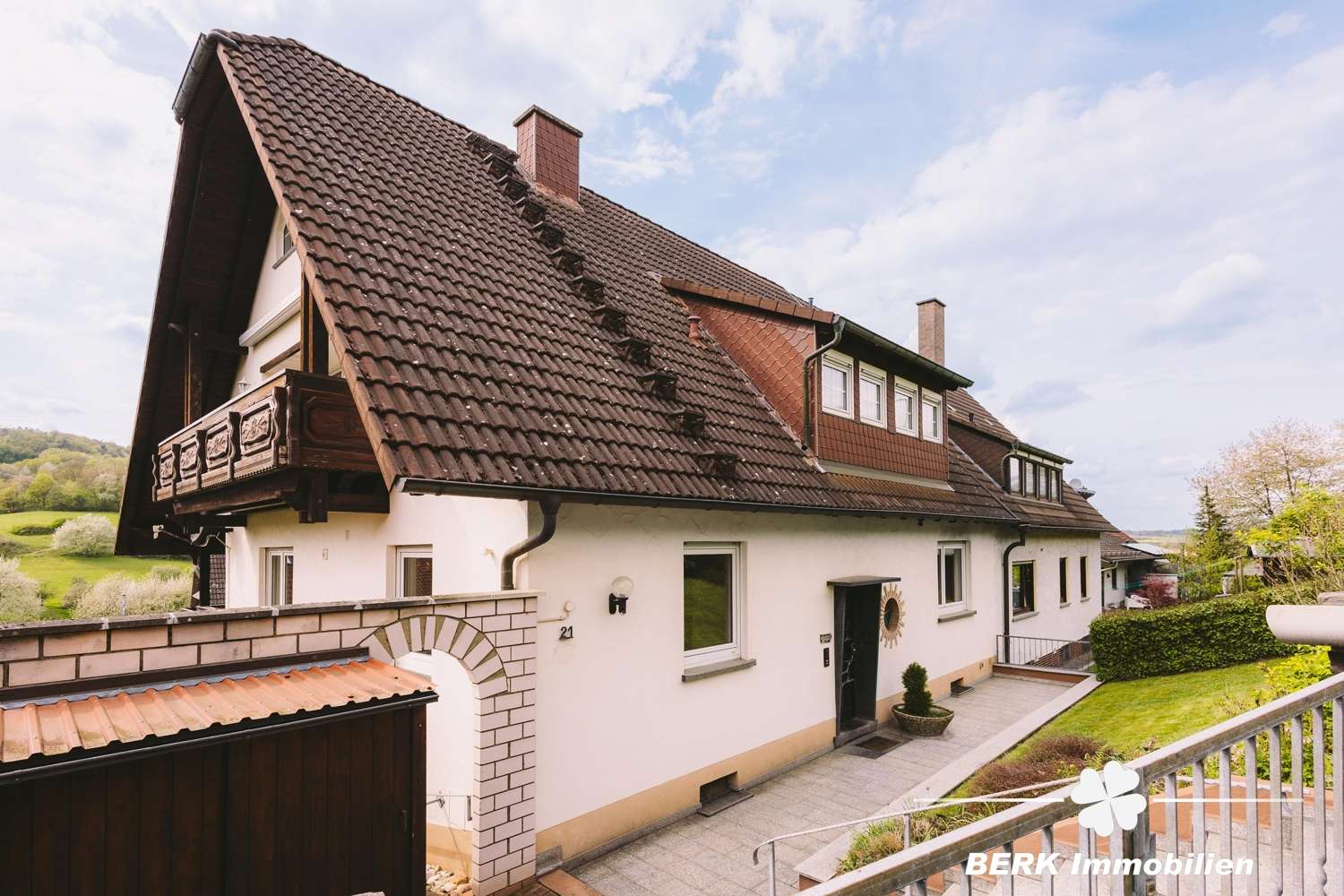 Thumbnail-Haus zum Kaufen in Bessenbach 495.000,00 € 270.65 m²