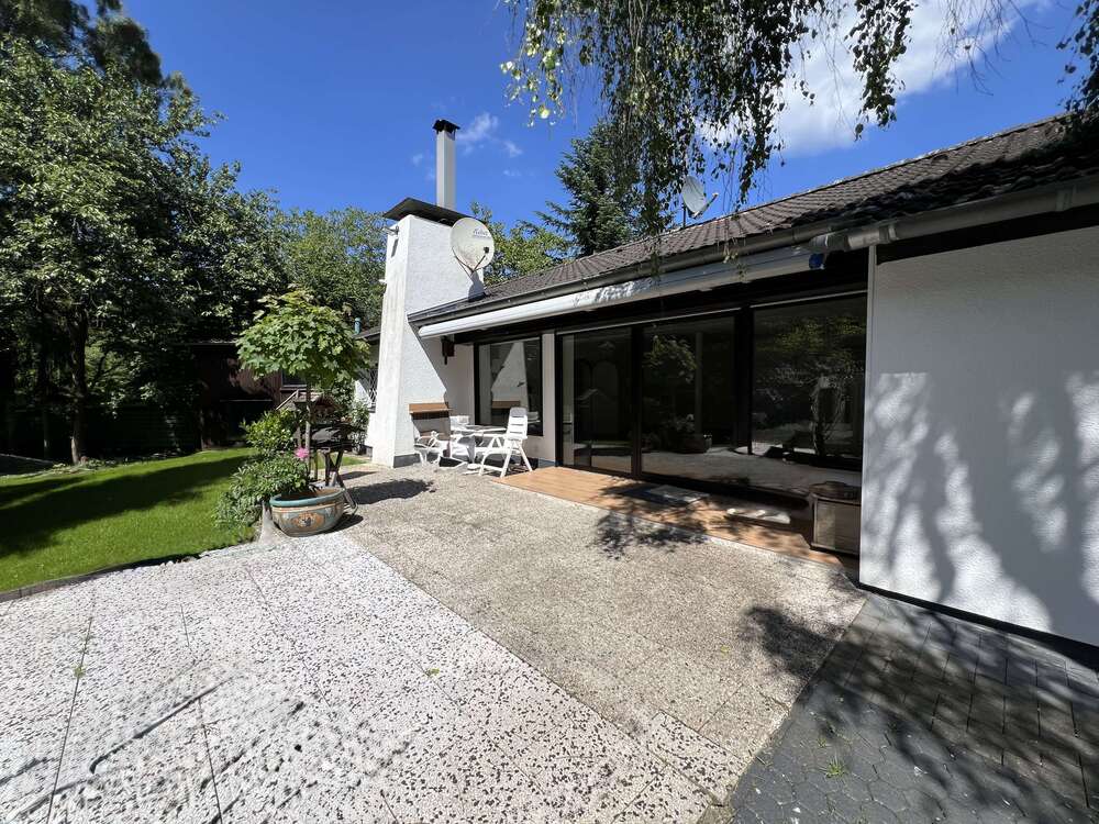 Thumbnail-Haus zum Mieten in Langenfeld 1.950,00 € 136 m²